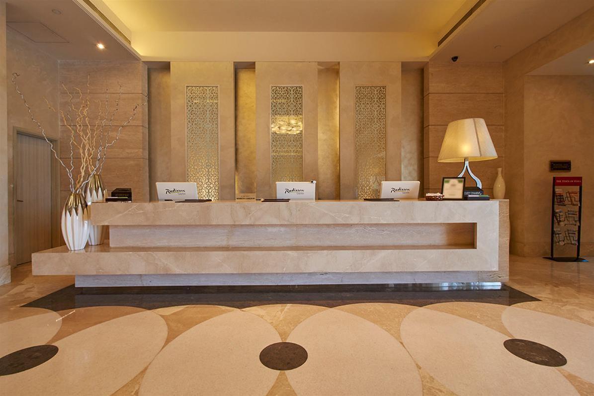 Radisson Hyderabad Hitec City Zewnętrze zdjęcie Reception desk at the Park Hyatt Hyderabad